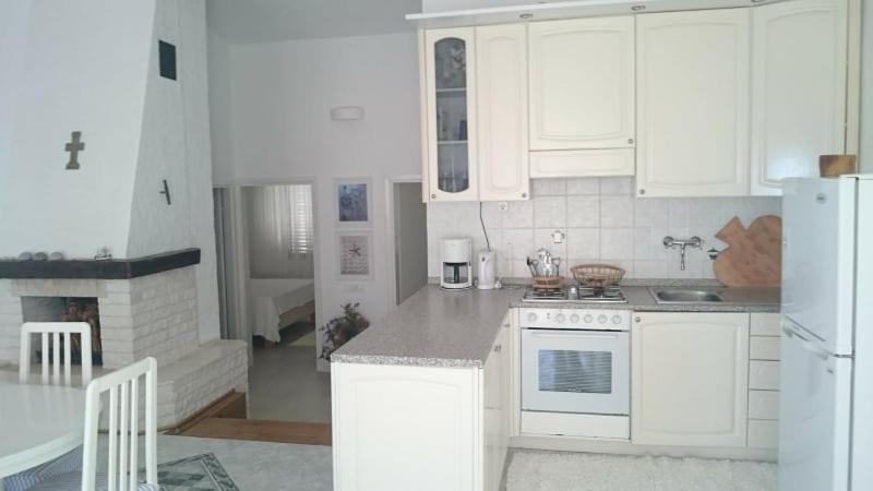 Apartment Zečevo Buitenkant foto